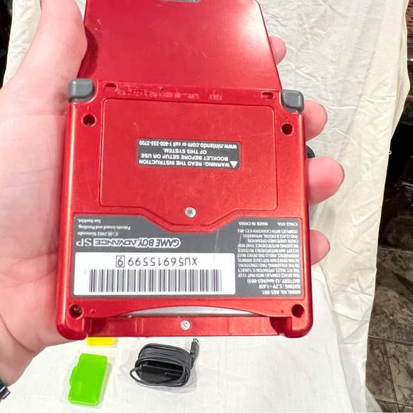 Game Boy Advance SP - Picture 5 of 8